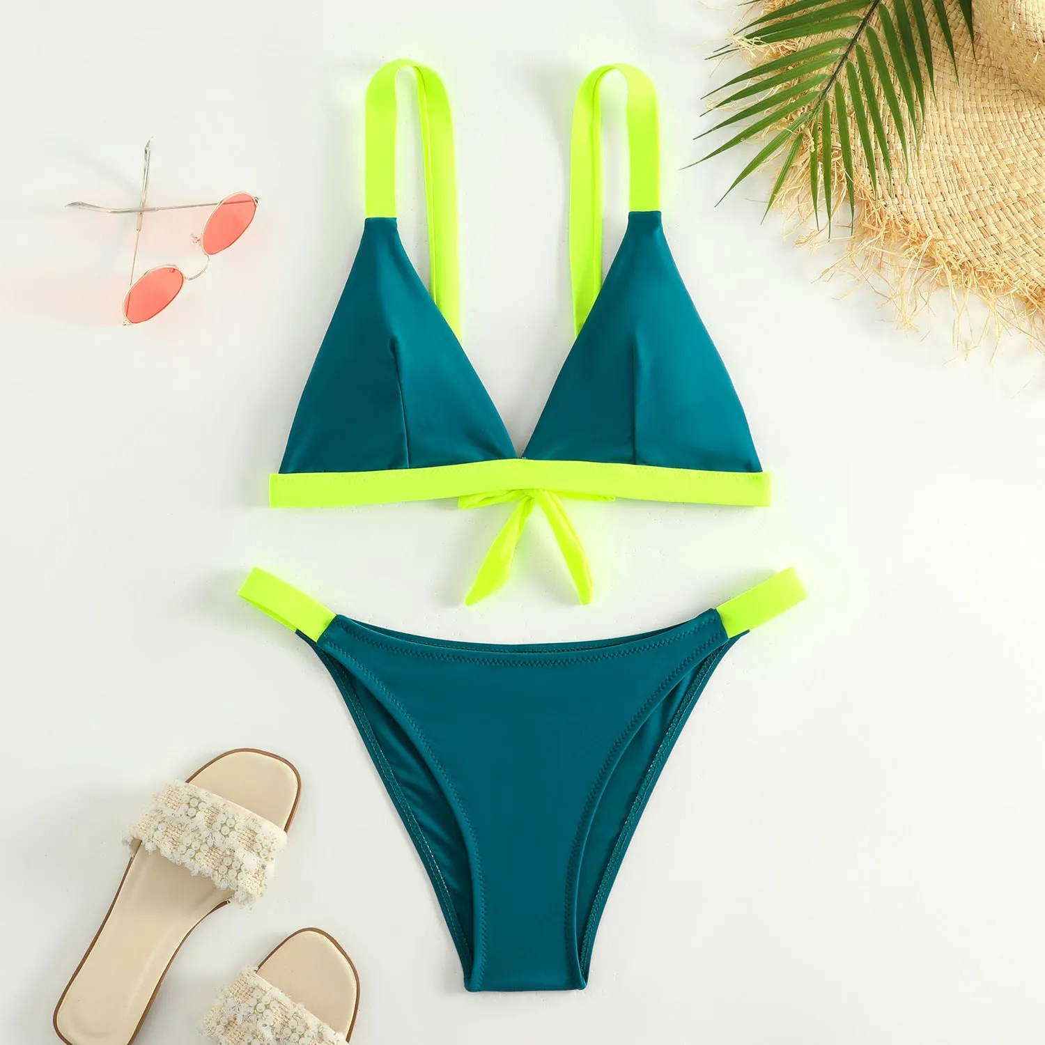 Chic Solid Color Backless Bikini Swimsuit