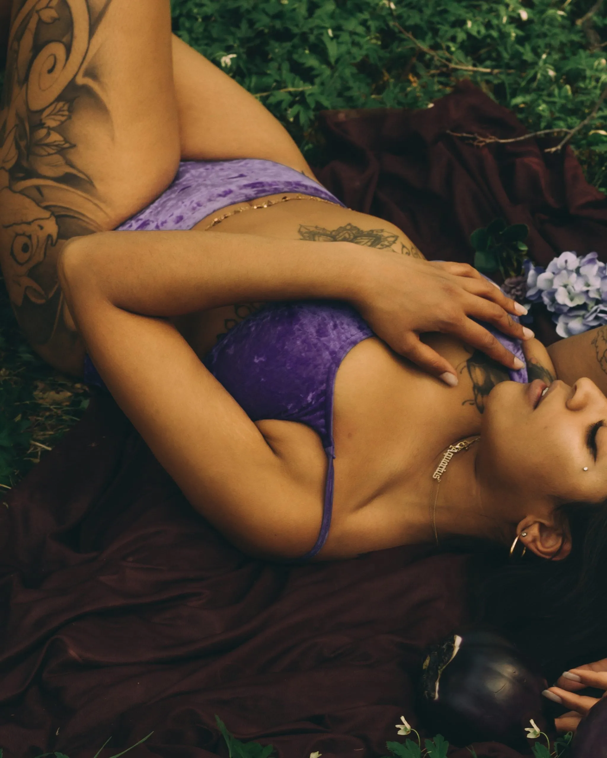Isla Purple pole top