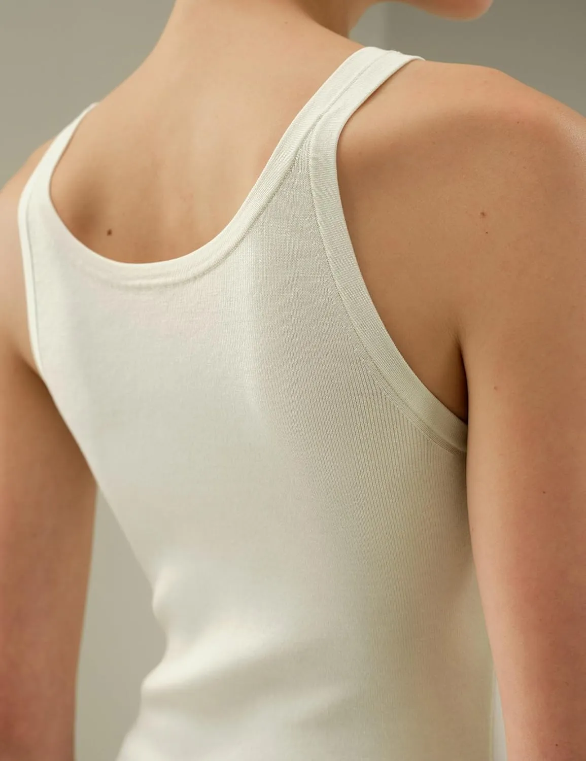 LilySilk Womens Silk Vest Tank Top Ladies Sleeveless Versatile Camisole with Thin Straps and Breathable Stretchy Feel