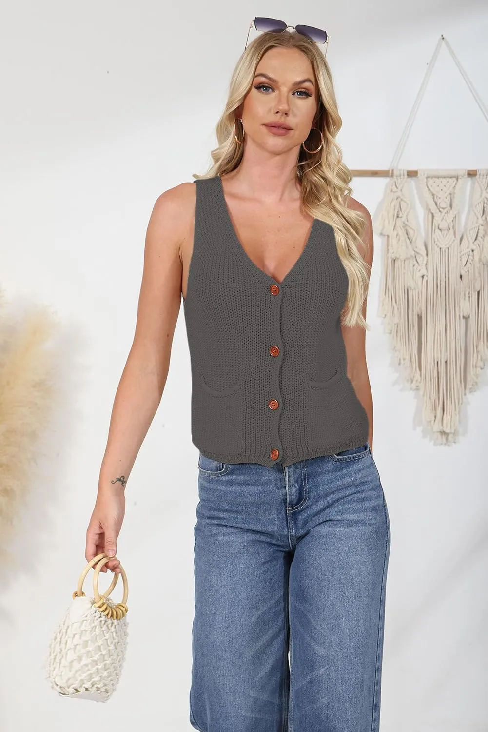 NASKY Women's V-Neck Sleeveless Sweater Vest - Versatile Pocket Design, Ideal for Spring & Fall Layering or Standalone Wear