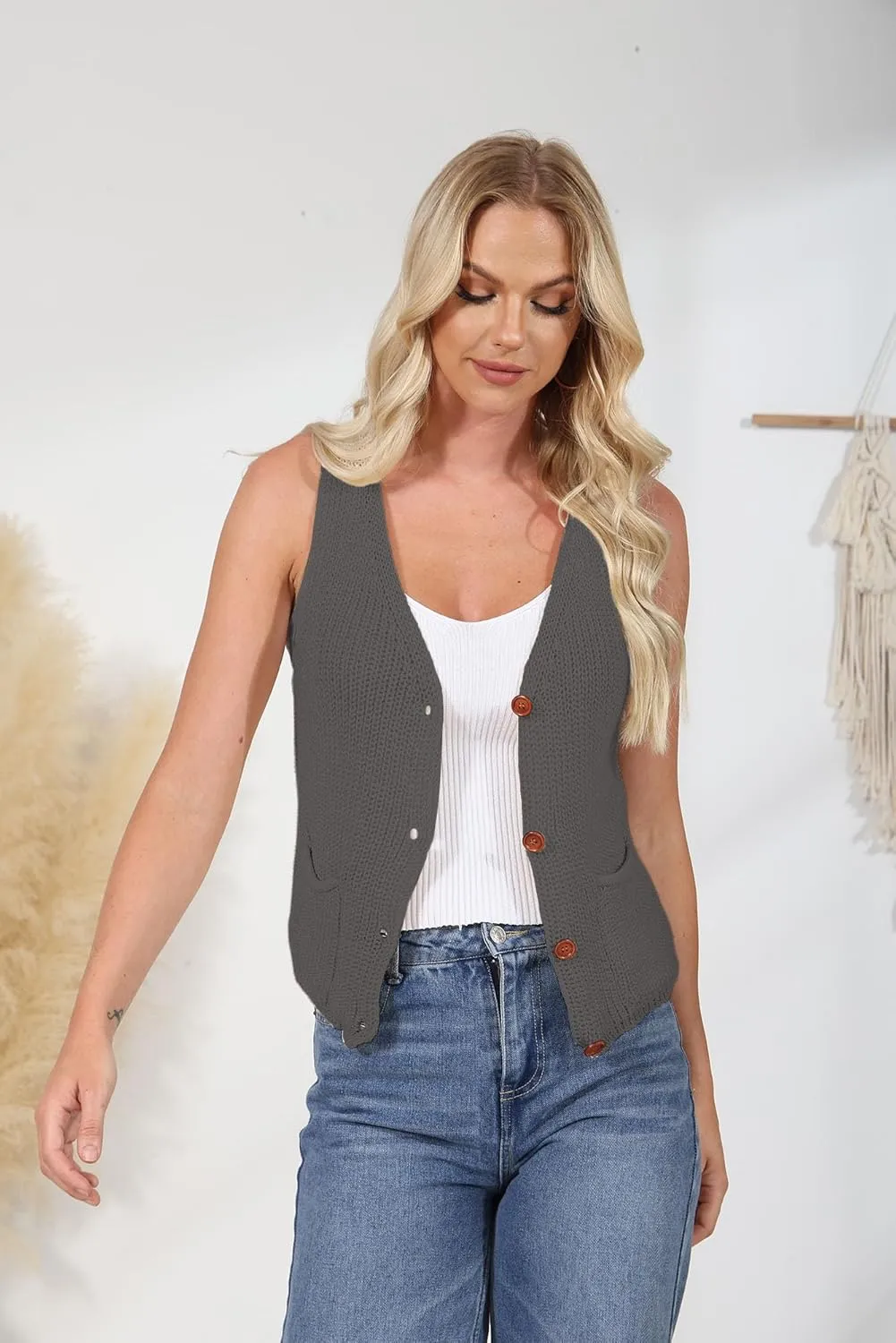 NASKY Women's V-Neck Sleeveless Sweater Vest - Versatile Pocket Design, Ideal for Spring & Fall Layering or Standalone Wear