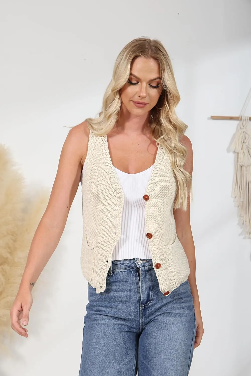 NASKY Women's V-Neck Sleeveless Sweater Vest - Versatile Pocket Design, Ideal for Spring & Fall Layering or Standalone Wear