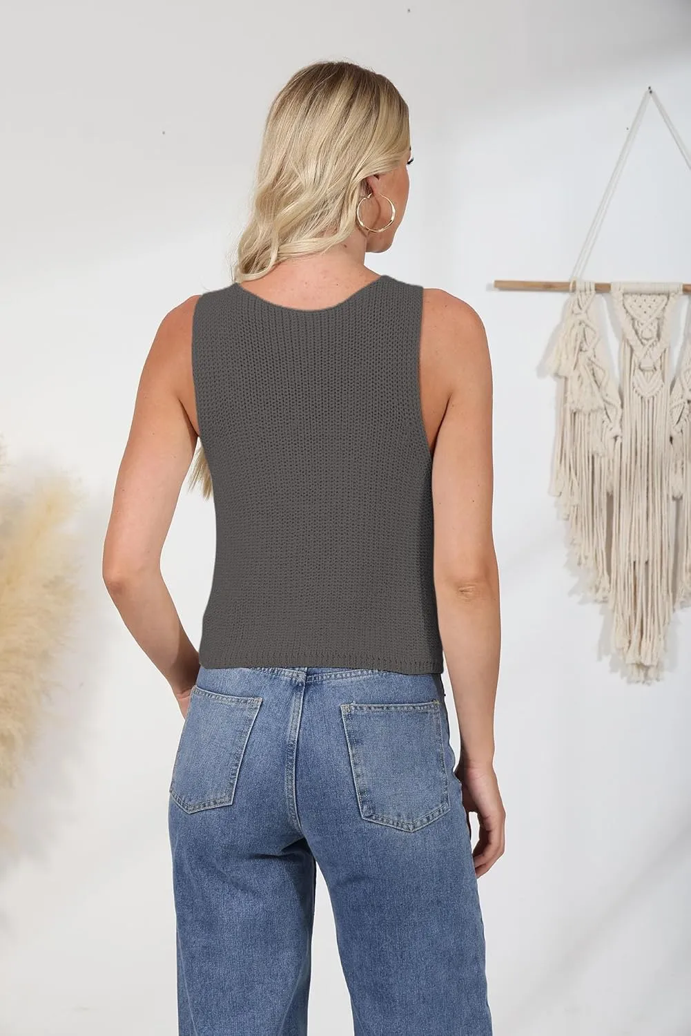 NASKY Women's V-Neck Sleeveless Sweater Vest - Versatile Pocket Design, Ideal for Spring & Fall Layering or Standalone Wear