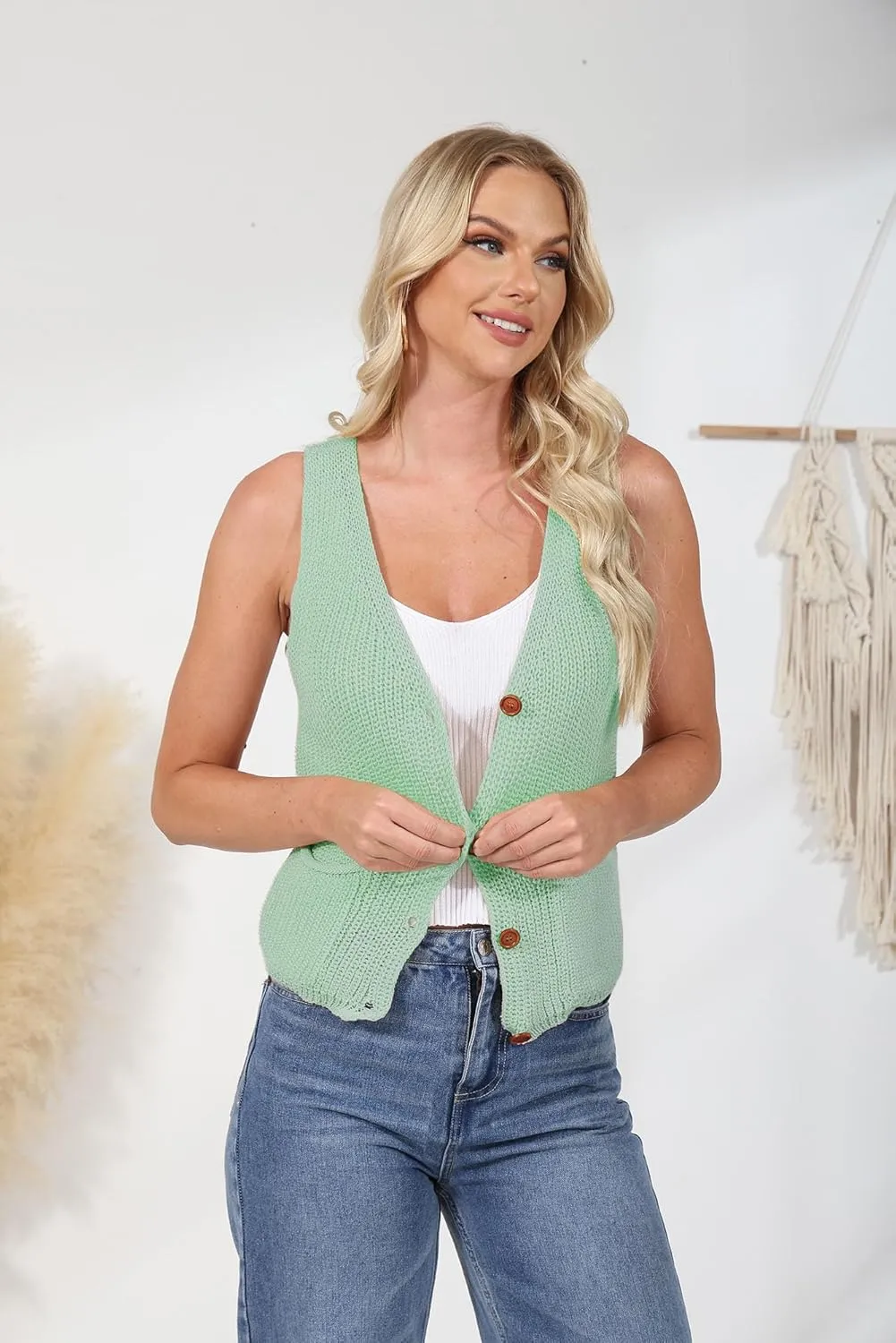 NASKY Women's V-Neck Sleeveless Sweater Vest - Versatile Pocket Design, Ideal for Spring & Fall Layering or Standalone Wear