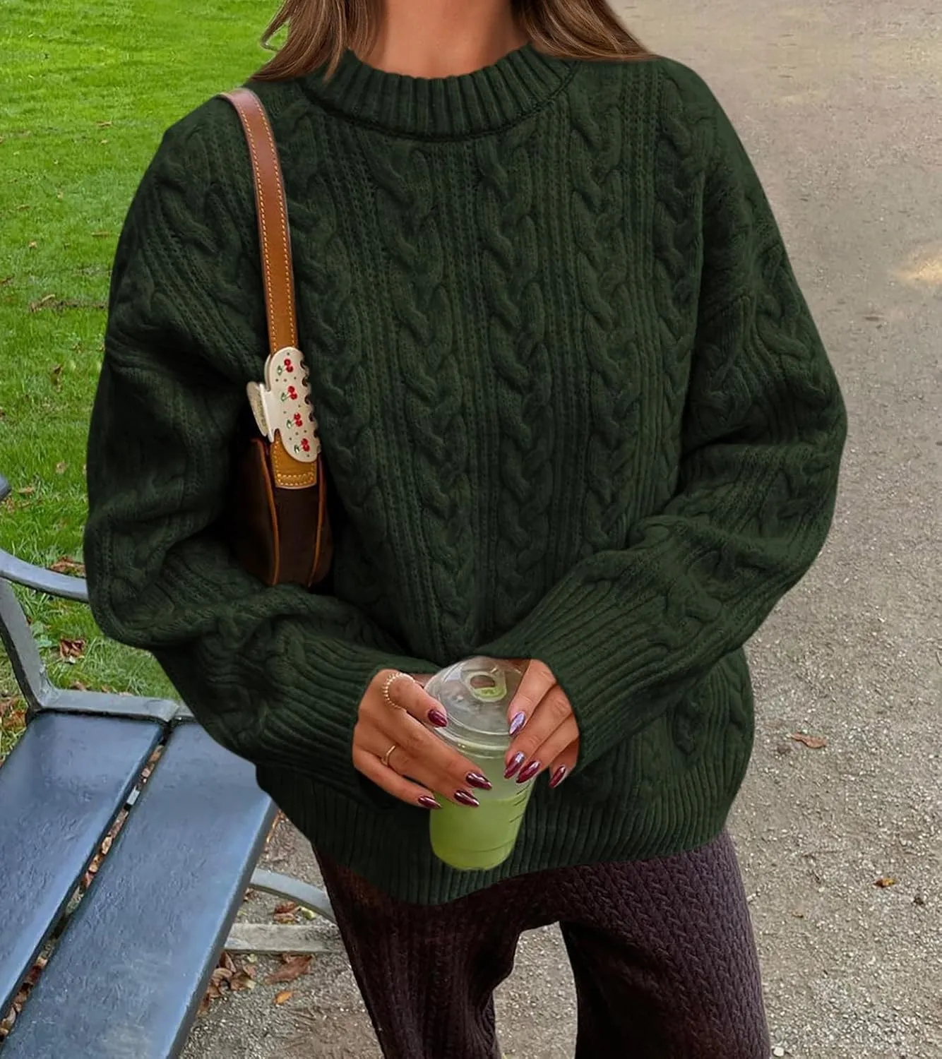 Okiwam Women's Oversized Sweaters Long Sleeve Crewneck Chunky Knitted Pullover 2025 Fall Fashion Solid Color Jumper Tops
