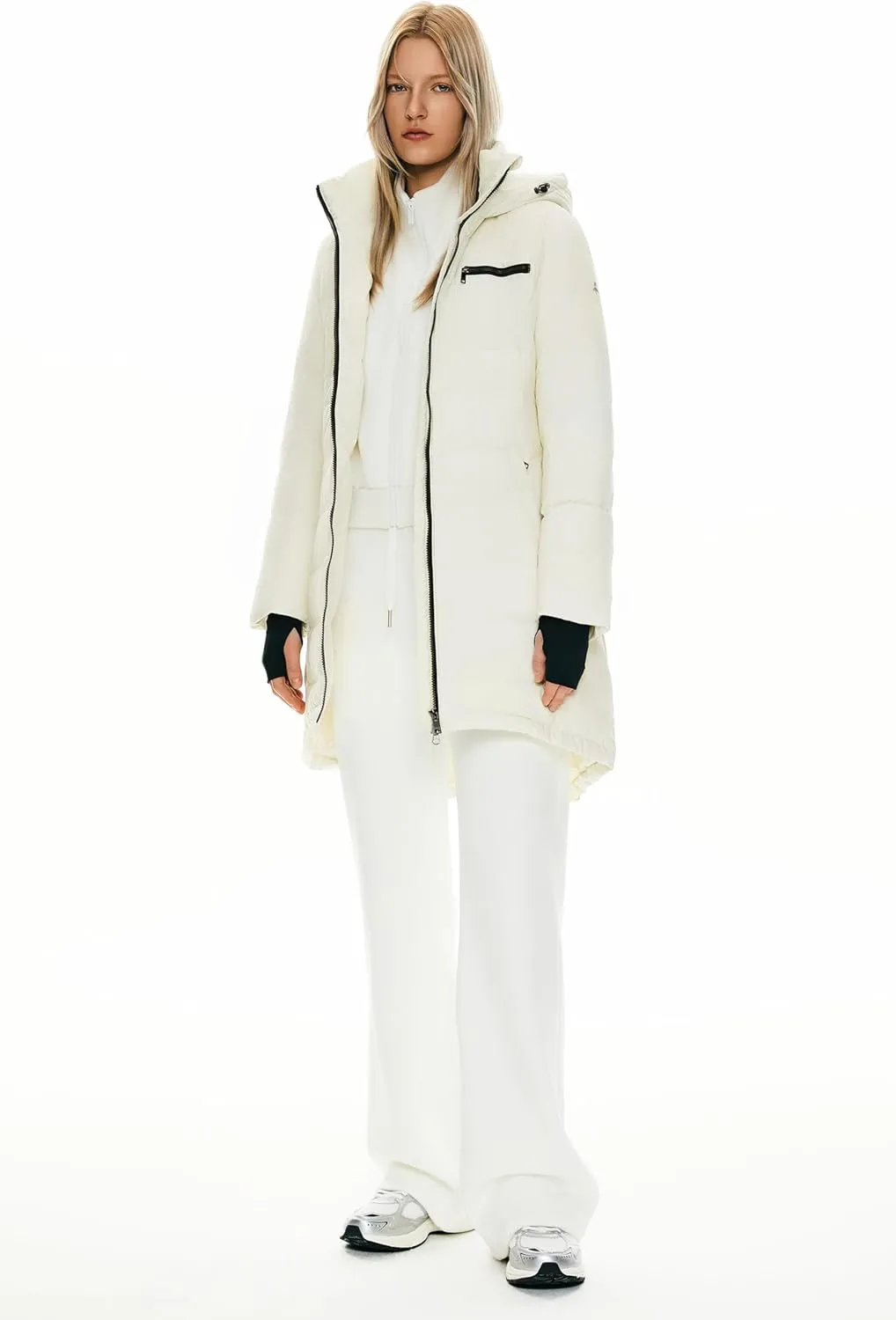Orolay Women's Winter Down Jacket Long Quilted Puffer Coat Warm Hooded Slim Fit Outerwear