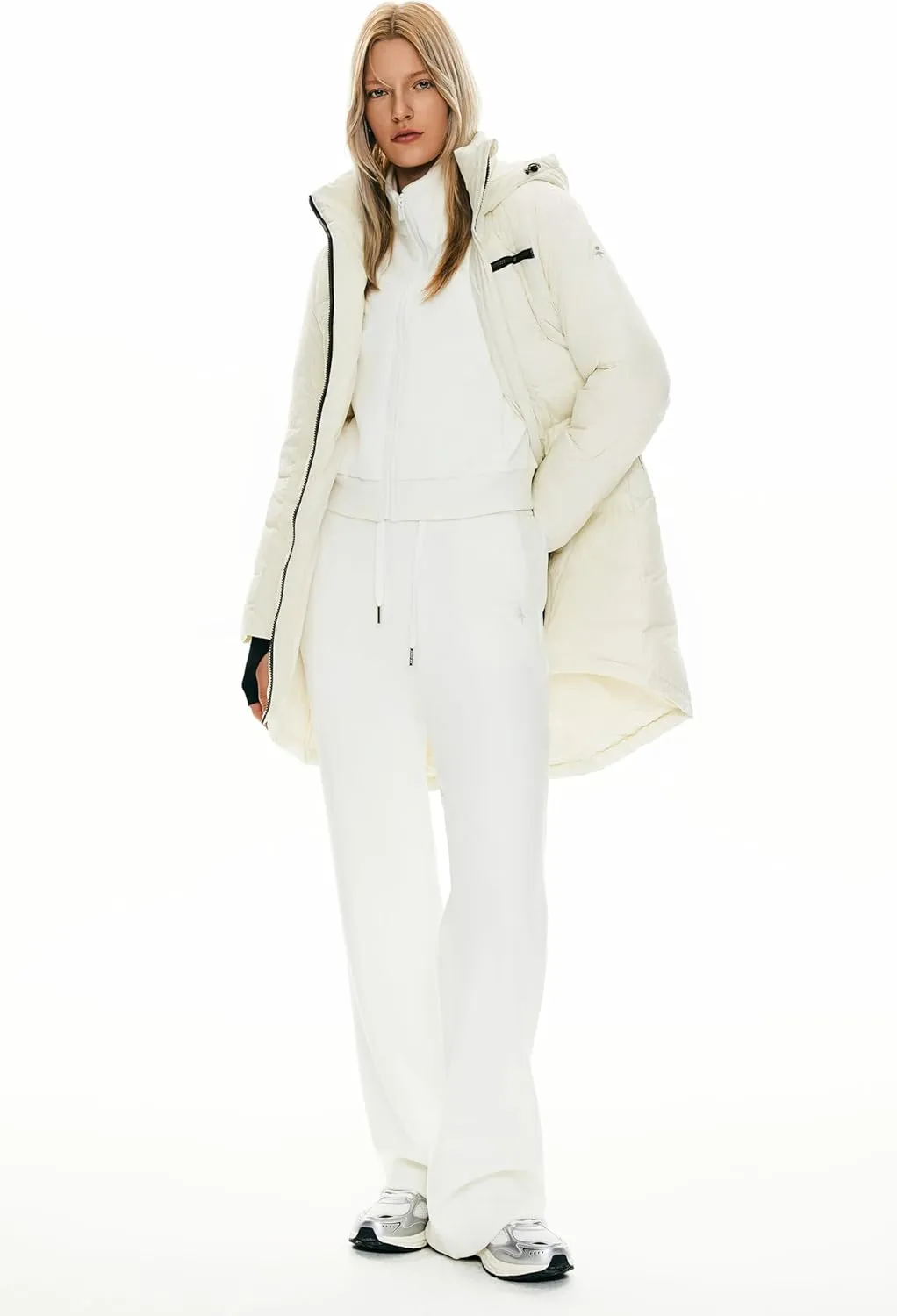 Orolay Women's Winter Down Jacket Long Quilted Puffer Coat Warm Hooded Slim Fit Outerwear