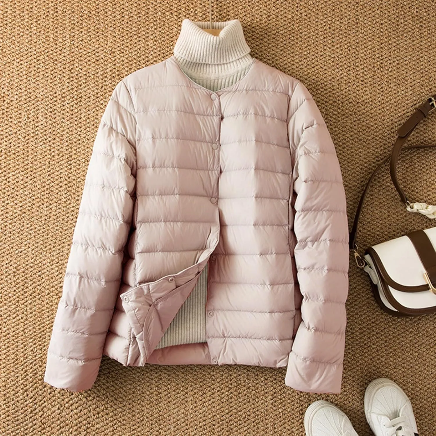 Packable Down Jacket for Women Lightweight Quilted Coat Portable Crewneck Long Sleeve Down Jackets Button Down