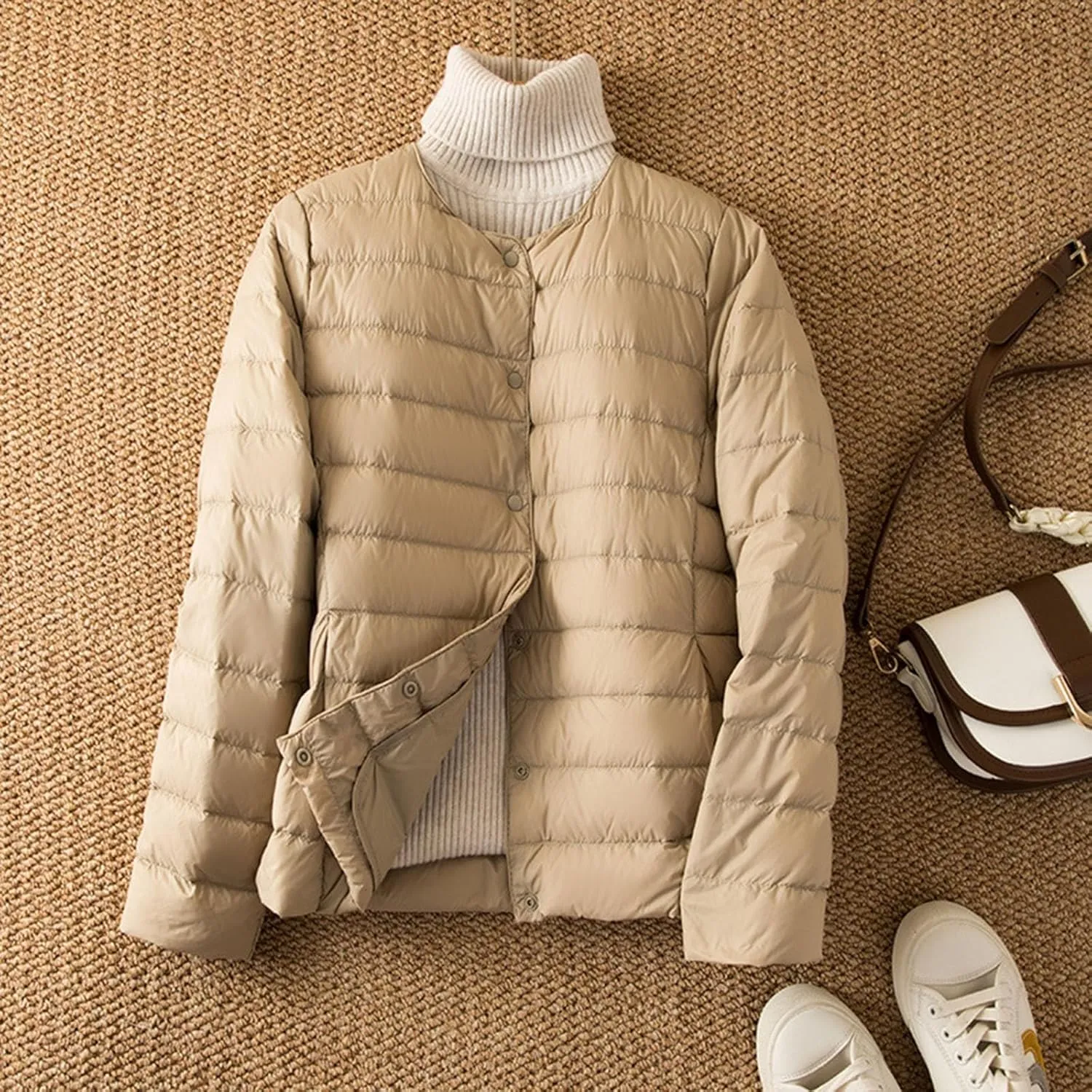 Packable Down Jacket for Women Lightweight Quilted Coat Portable Crewneck Long Sleeve Down Jackets Button Down