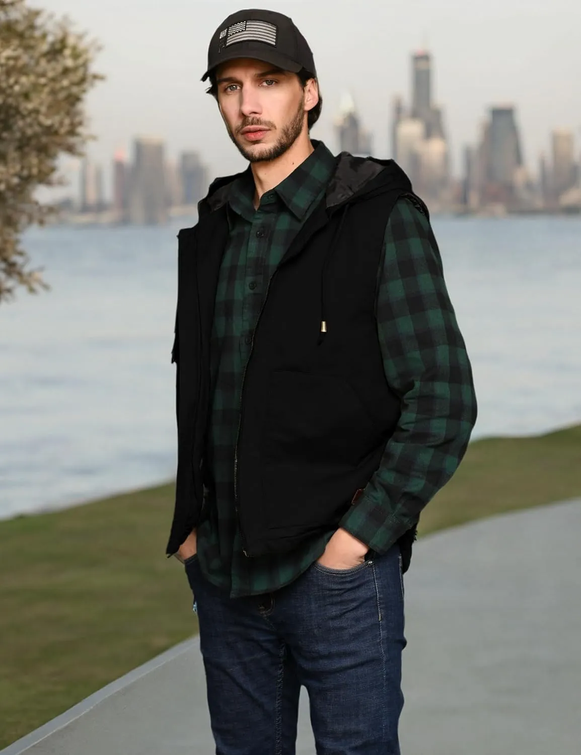 WenVen Men's Quilted Lined Multi Pockets Casual Vest with Hood
