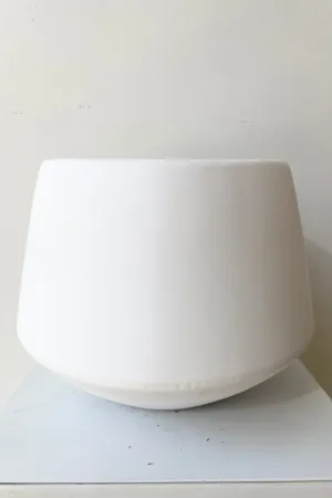 White Valve Pot 7"