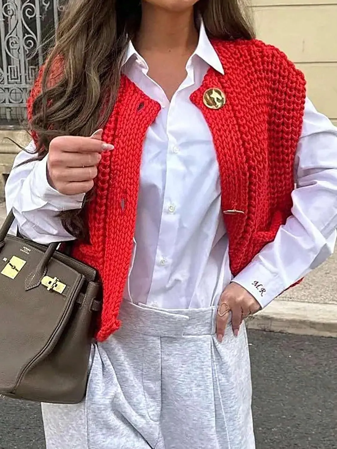 Women Button Down Chunky Knit Sweater Vest Sleeveless Open Front Button Cable Knit Cardigan Vest with Pockets