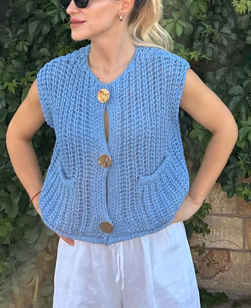 Women Sleeveless Crop Knit Cardigan Button Down Chunky Knit Sweater Cardigan Hollow Out Crochet Knit Tank Vest
