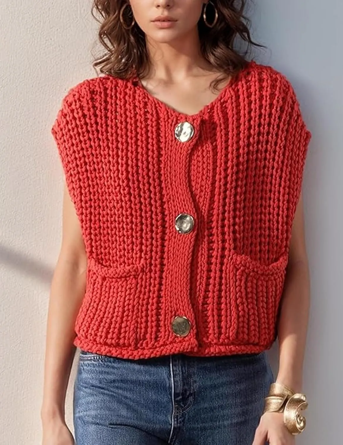 Women's Chunky Knit Vest Sleeveless Button Down Crochet Cropped Sweater Vest Tops with Pockets