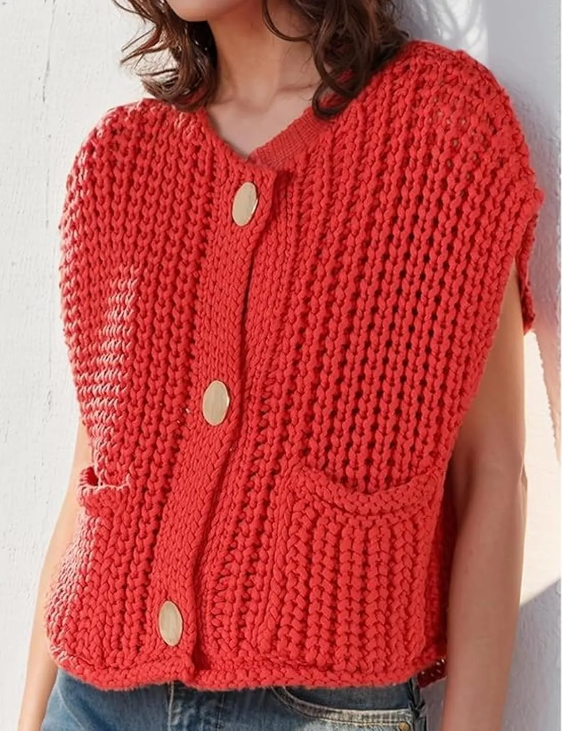 Women's Chunky Knit Vest Sleeveless Button Down Crochet Cropped Sweater Vest Tops with Pockets