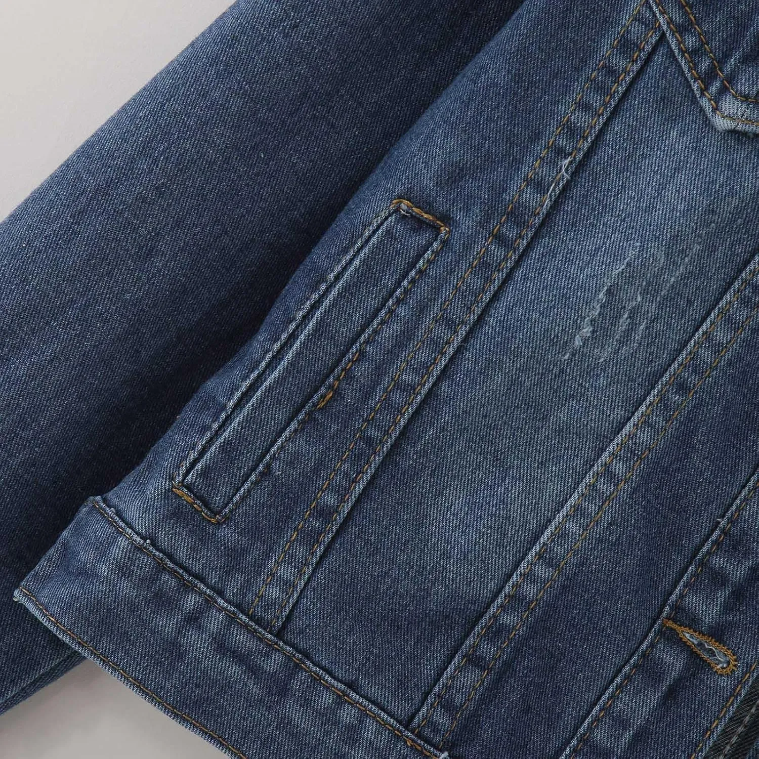 Womens Denim Jackets 2024 Trendy Button Up Shacket Fall Spring Long Sleeve Jean Coats with Pockets Fashion Denim Coat