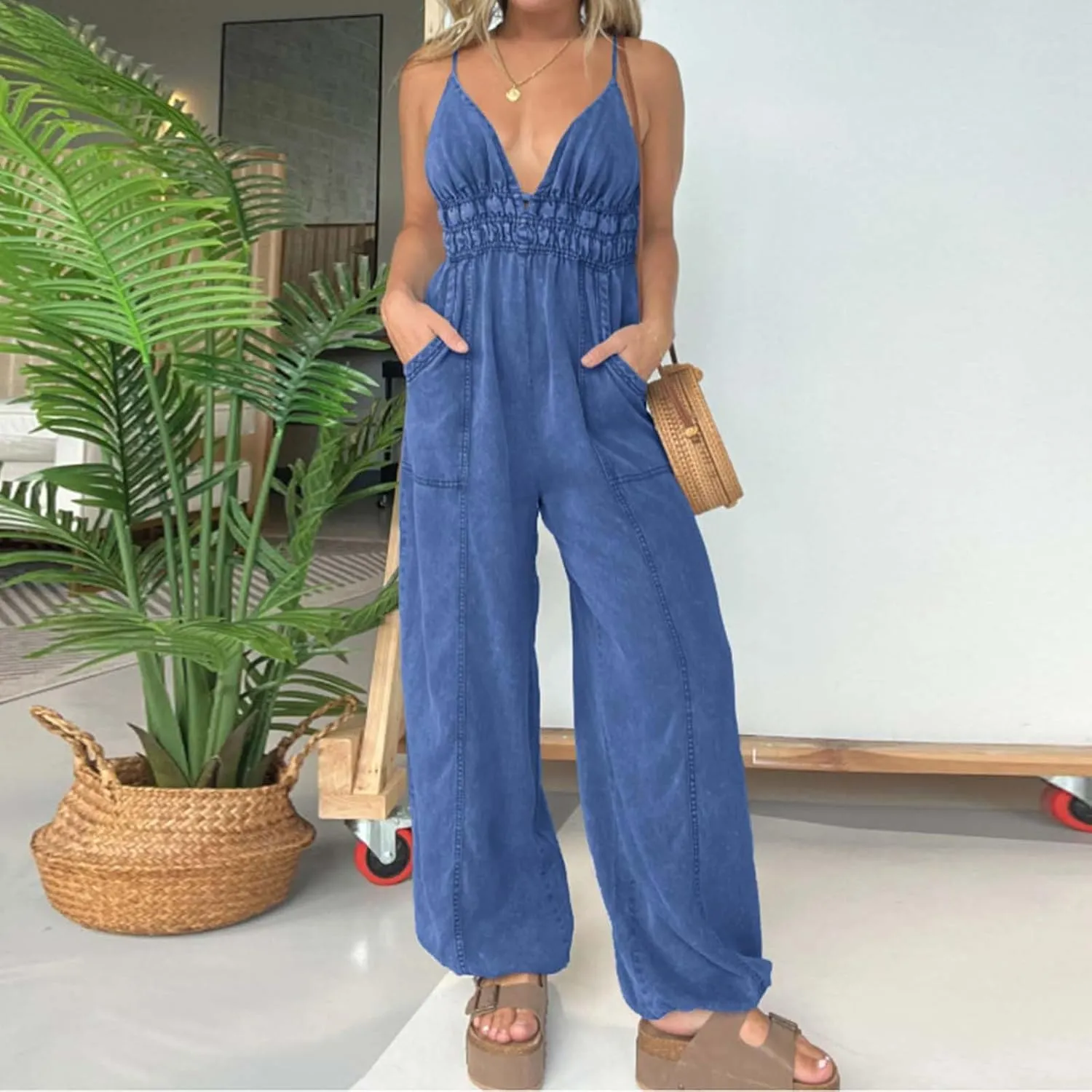 Womens Jumpsuits Casual Harem Overalls Comfy Sleeveless V Neck Rompers Wide Leg Flowy Pants Beachwear Outfit with Pockets