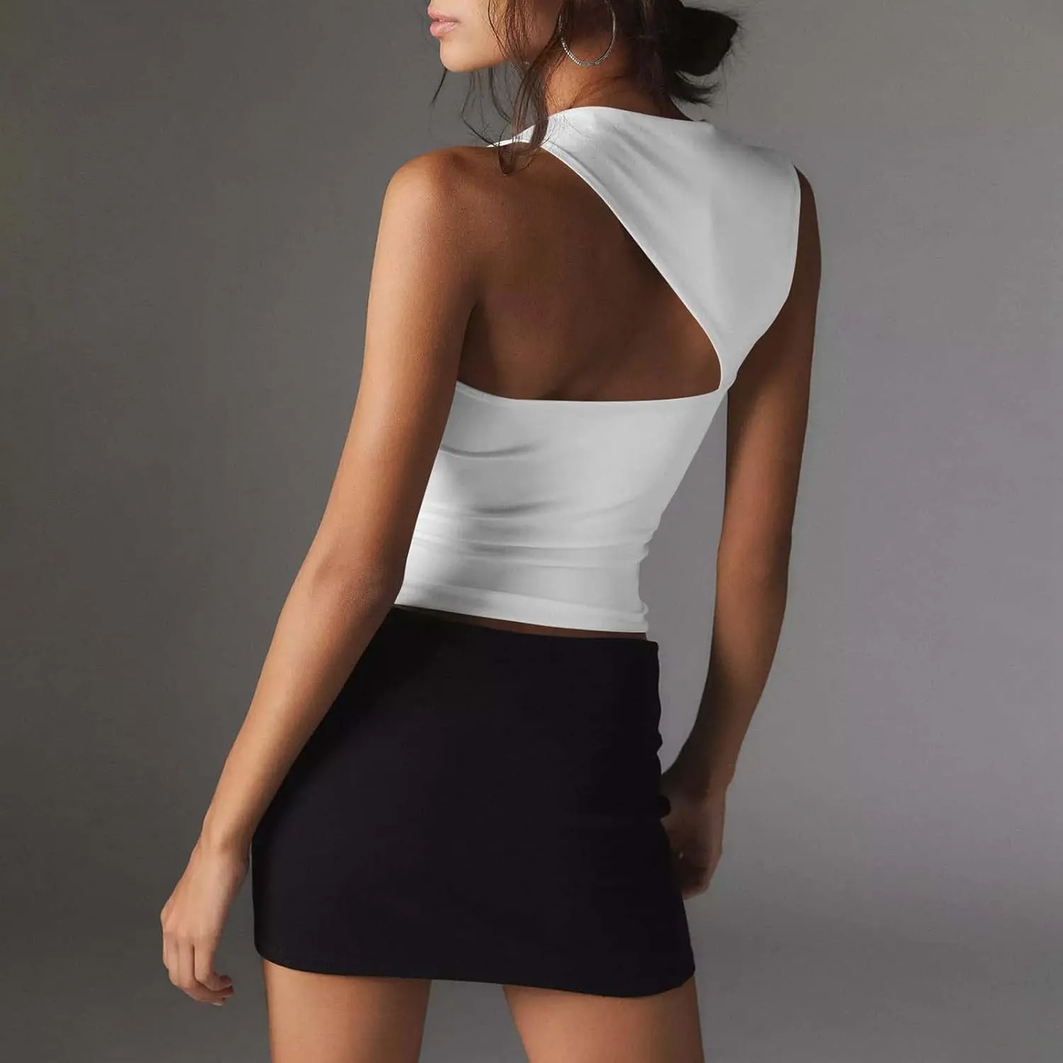 Women's Solid Color Asymmetric Neckline Sexy Backless Crop Top Slim Fit Vest for Outerwear Camisole Top with Bra