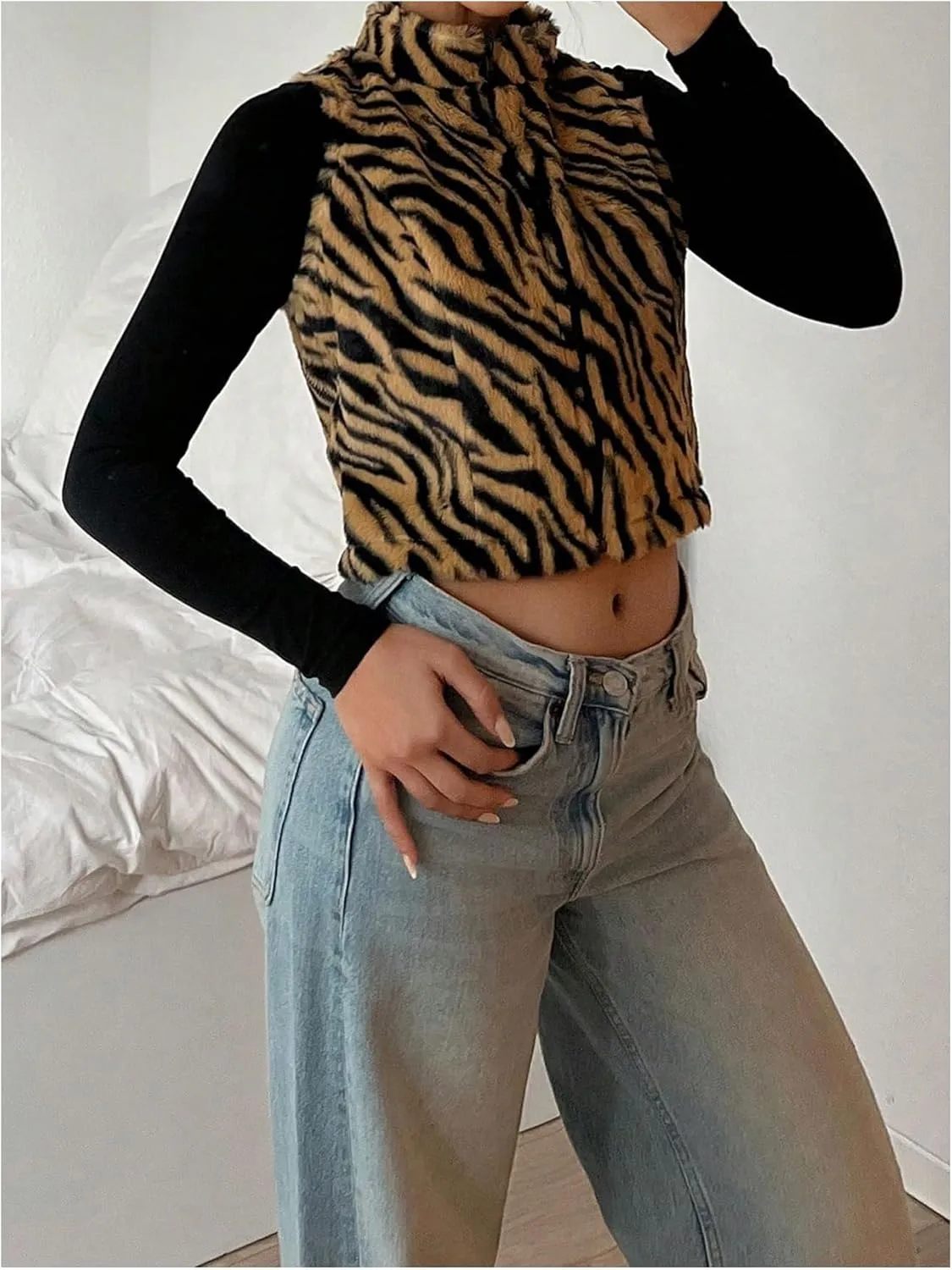 Women's Y2k Leopard Print Cropped Vest Jacket Zip Up Fuzzy Sleeveless Cheetah Outwear