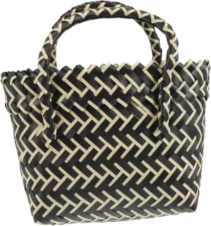 Woven Handbag for Women Fashionable Tote Bag for Shopping and Casual Outings Durable and Stylish Design Accessory for Everyday Wear